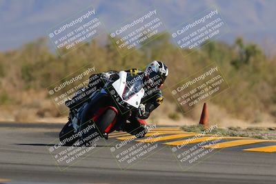 media/Nov-06-2022-SoCal Trackdays (Sun) [[208d2ccc26]]/Turn 7 Set 2 (1050am)/